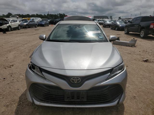  TOYOTA CAMRY 2019 Серебристый