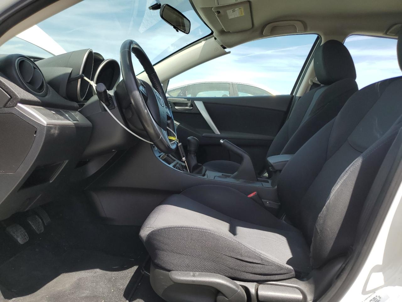 2010 Mazda 3 S VIN: JM1BL1H60A1132668 Lot: 56602115