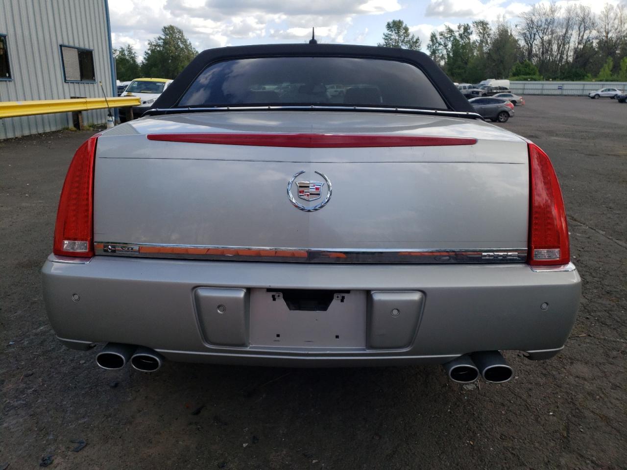 2007 Cadillac Dts VIN: 1G6KD57Y97U196841 Lot: 55702525