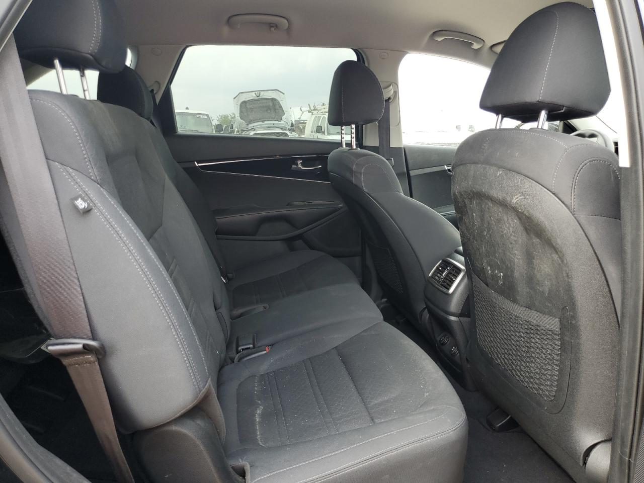 2020 Kia Sorento L VIN: 5XYPG4A33LG643287 Lot: 55151835