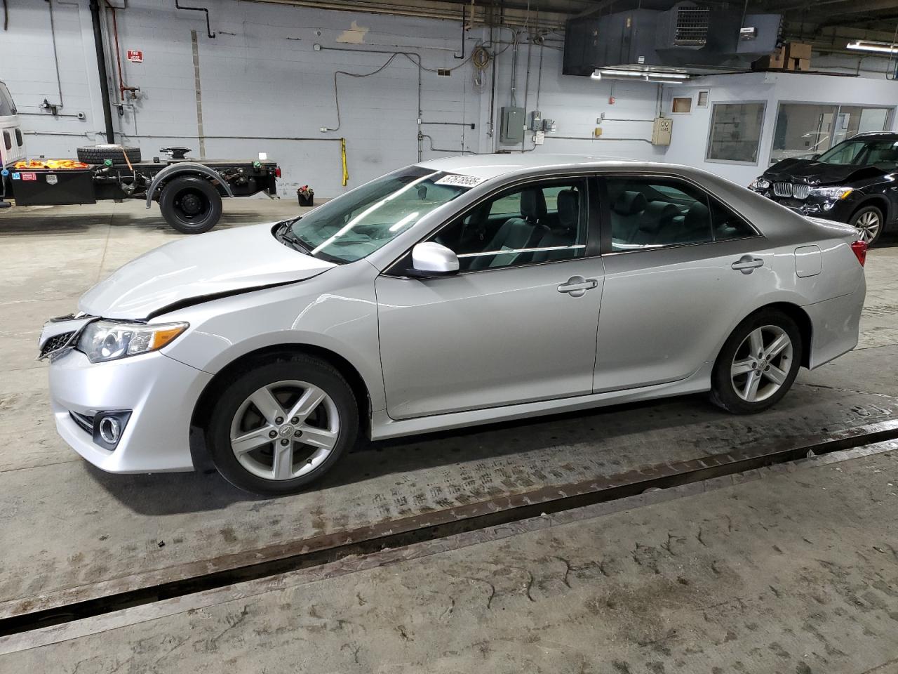 2014 Toyota Camry L zu verkaufen in Wheeling, IL - Front End