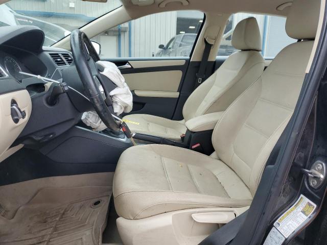 Sedans VOLKSWAGEN JETTA 2012 Czarny