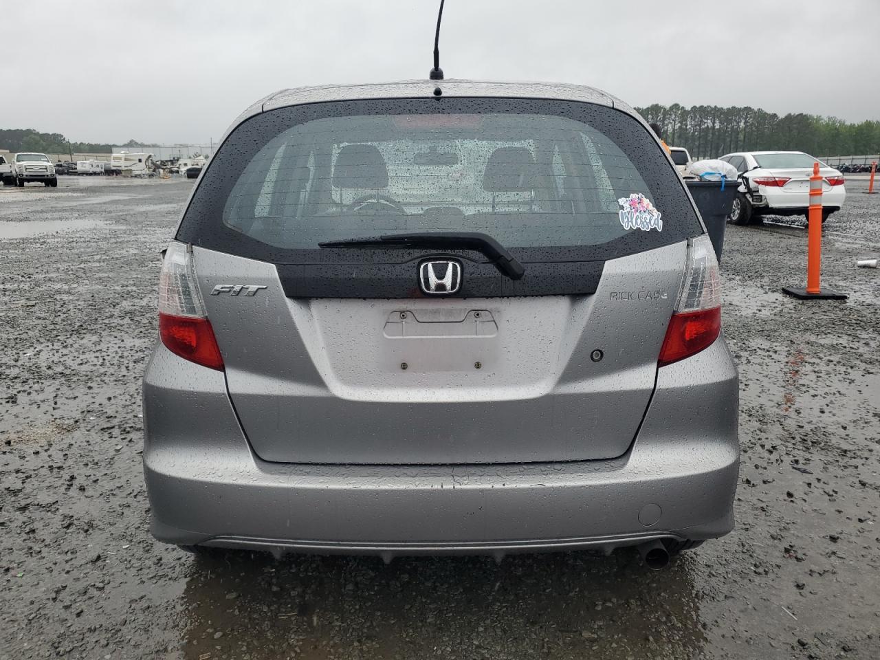 2010 Honda Fit VIN: JHMGE8H2XAC012322 Lot: 56376705