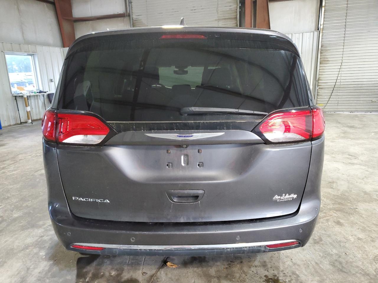 2019 Chrysler Pacifica Touring L VIN: 2C4RC1BG8KR590875 Lot: 57209035