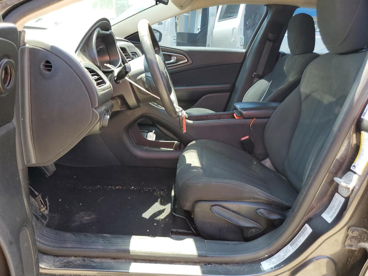 2016 Chrysler 200 Limited VIN: 1C3CCCAB1GN175784 Lot: 59107225