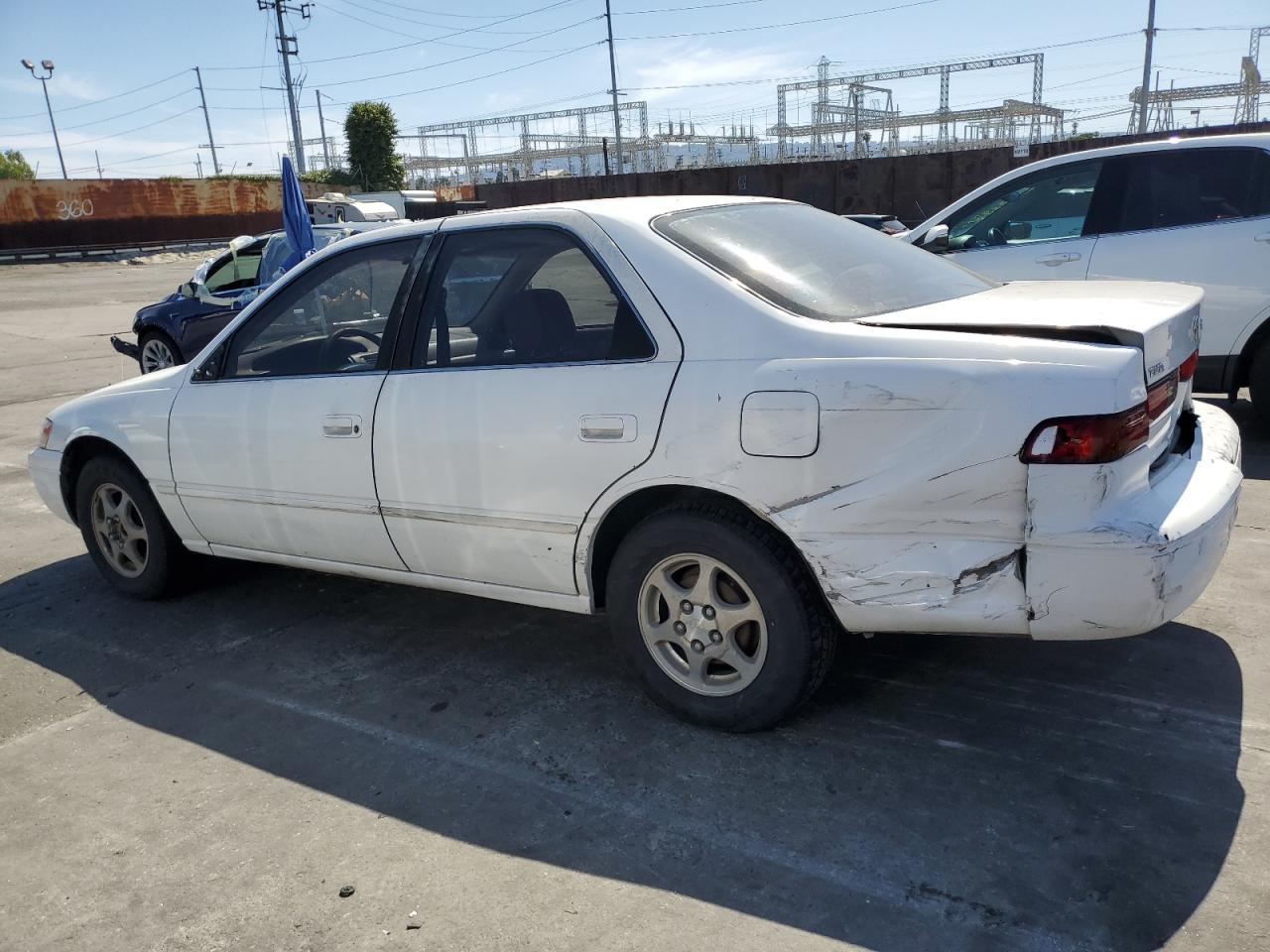 1997 Toyota Camry Le VIN: JT2BG22K9V0002215 Lot: 56932955