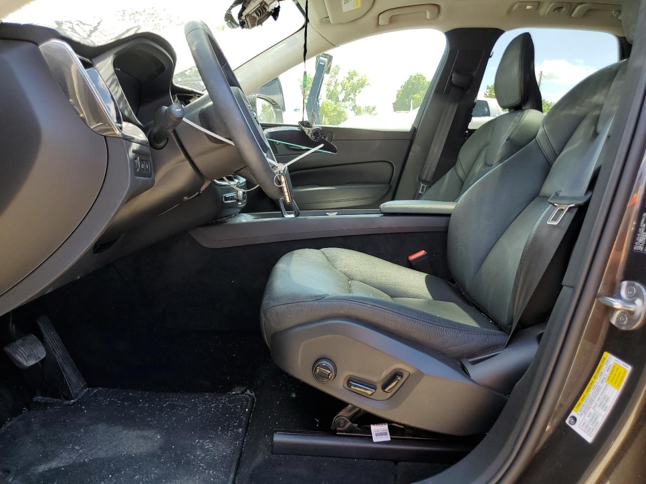 2022 Volvo Xc60 T8 Recharge Inscription Express VIN: YV4BR0DZ7N1992286 Lot: 59303045