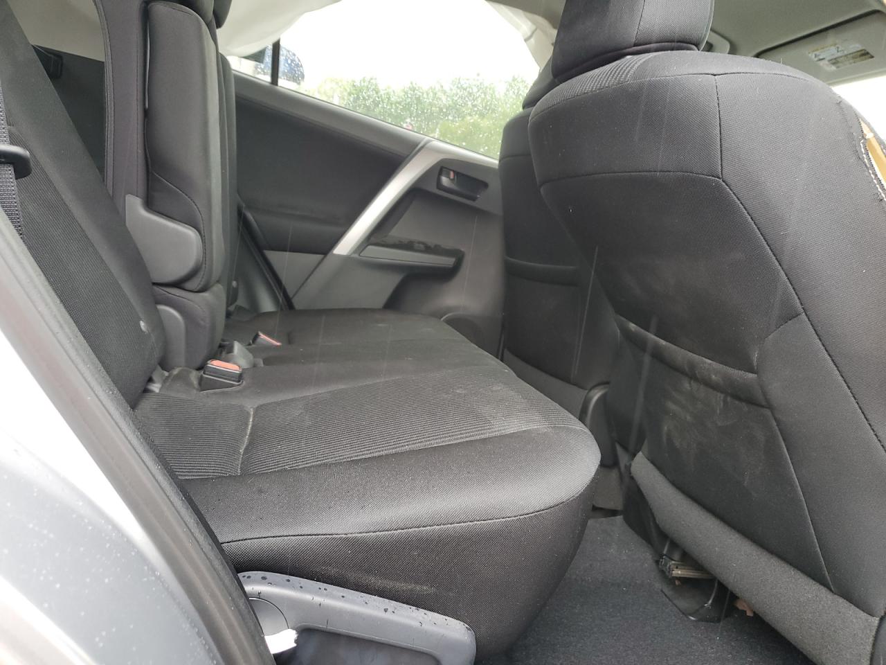 2017 Toyota Rav4 Le VIN: 2T3BFREV7HW587448 Lot: 56828155