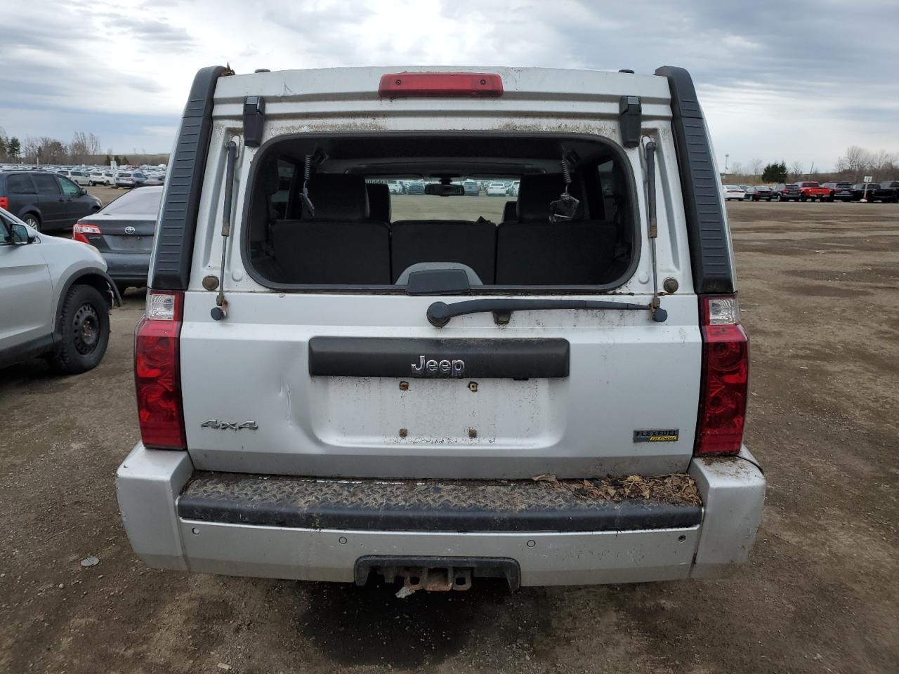 2007 Jeep Commander VIN: 1J8HG48P37C575623 Lot: 55501305