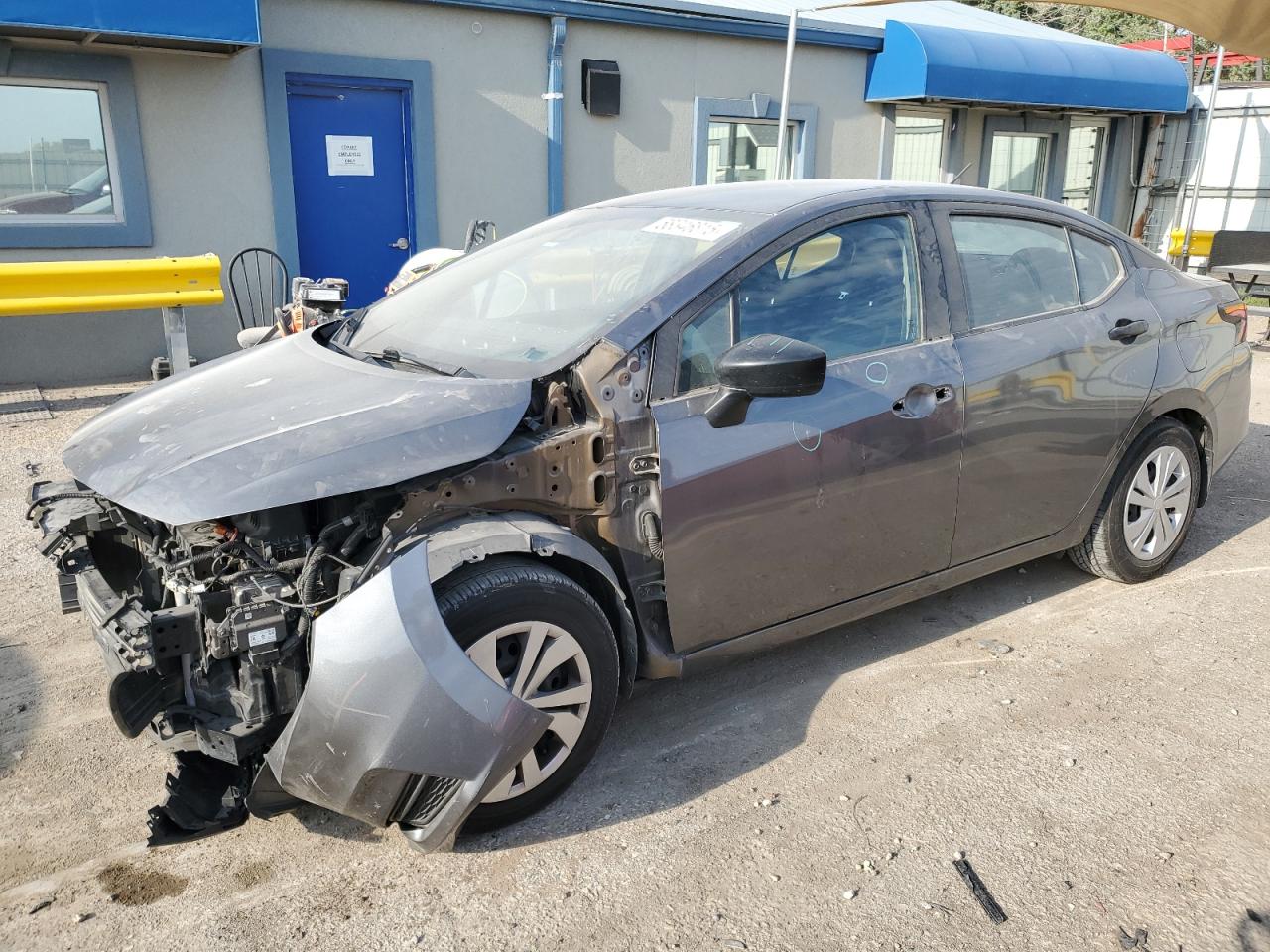 2020 Nissan Versa S de vânzare în Wichita, KS - Front End