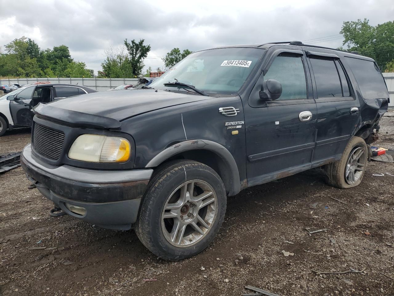 2000 Ford Expedition Xlt for Sale in Chicago Heights, IL - All Over