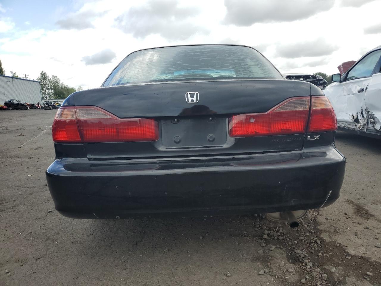 2000 Honda Accord Lx VIN: 1HGCG5543YA042333 Lot: 57002545