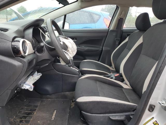  NISSAN VERSA 2021 Srebrny