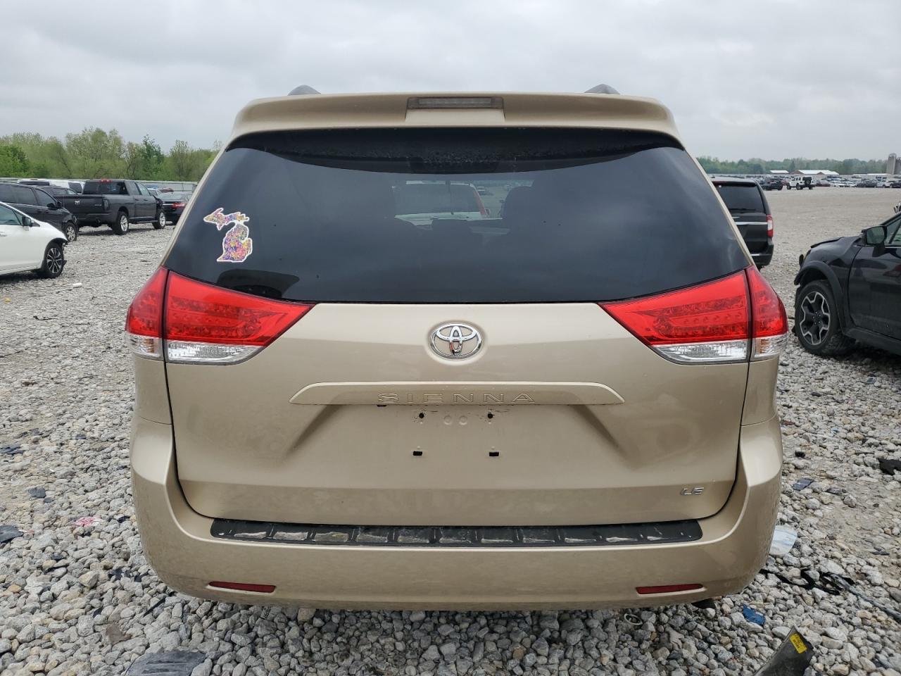 2014 Toyota Sienna Le VIN: 5TDKK3DC2ES515997 Lot: 56623335