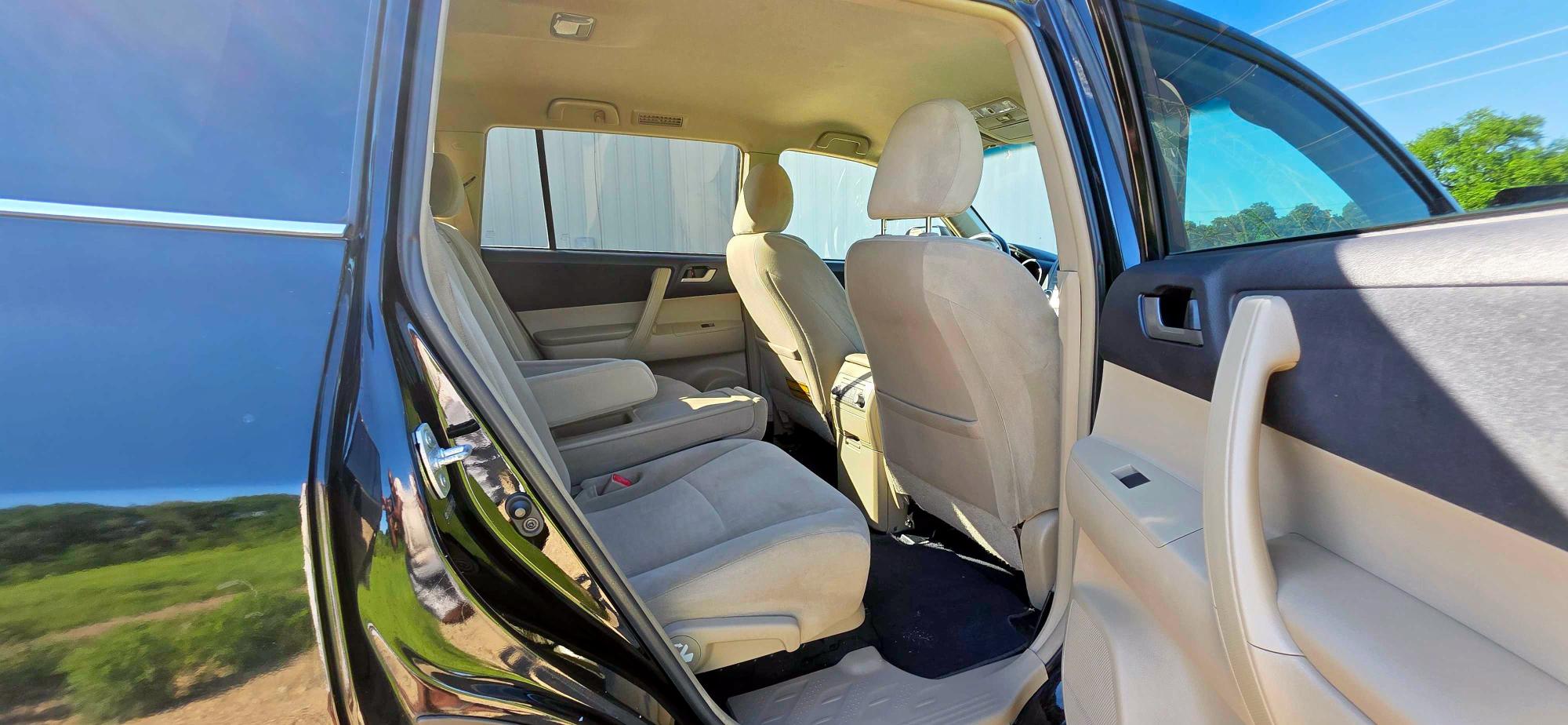 Parquets TOYOTA HIGHLANDER 2012 Czarny