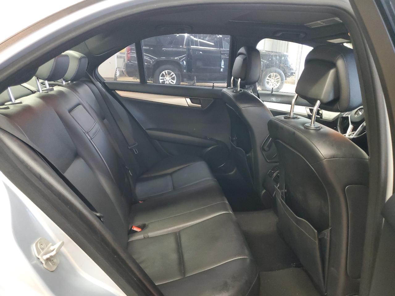 2013 Mercedes-Benz C 250 VIN: WDDGF4HB8DA810556 Lot: 56833295