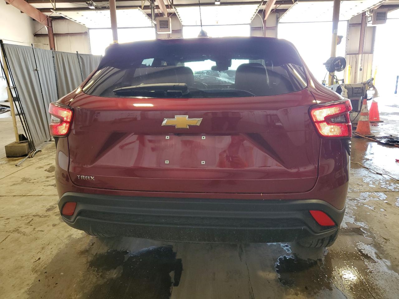 2025 Chevrolet Trax Ls VIN: KL77LFEP2SC071214 Lot: 55948625