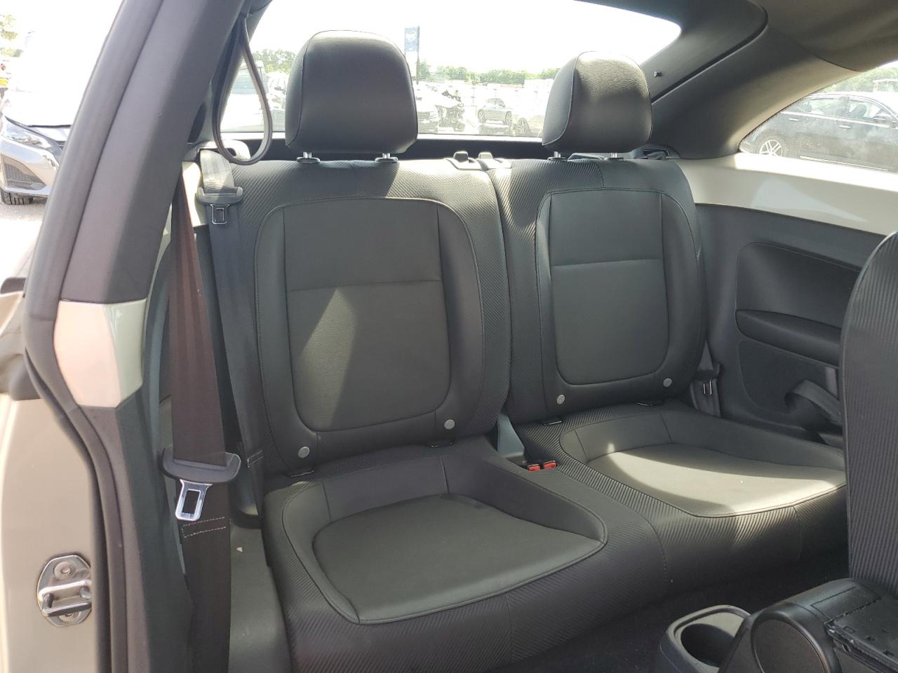2013 Volkswagen Beetle VIN: 3VWJX7AT8DM671529 Lot: 56921255