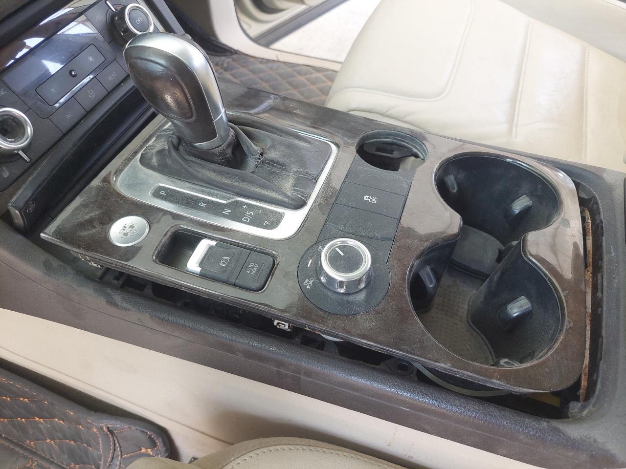 WVGBC2BP7DD009861 - 2013 Volkswagen TOUAREG - #undefined