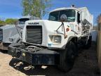 1998 Mack 600 Dm600 იყიდება Brookhaven-ში, NY - Minor Dent/Scratches