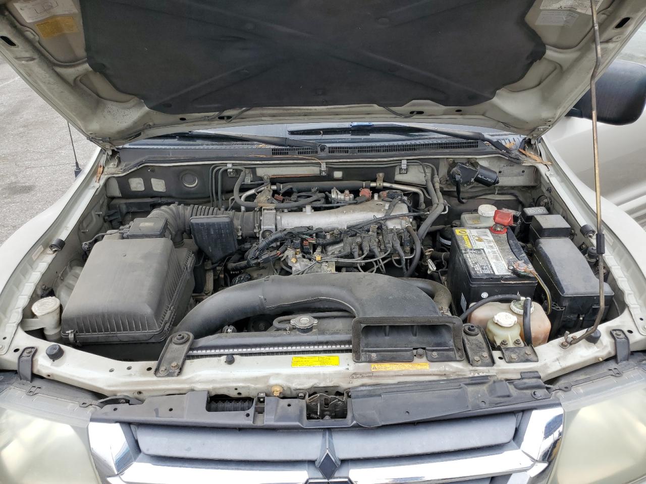 2002 Mitsubishi Montero Xls VIN: JA4MW31RX2J063290 Lot: 57471875