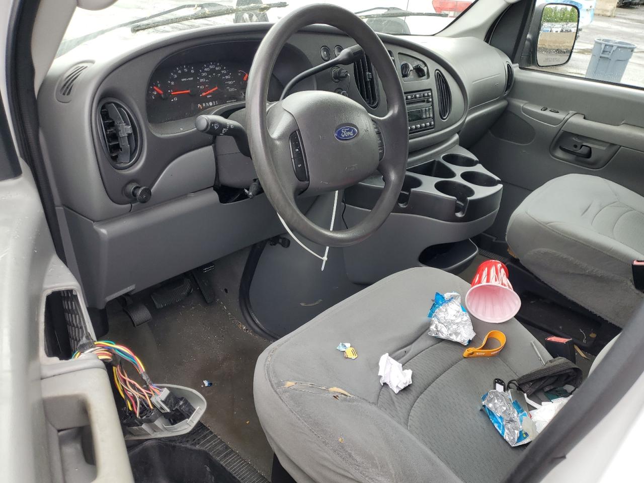 2008 Ford Econoline E350 Super Duty Wagon VIN: 1FBNE31LX8DB50787 Lot: 58063195