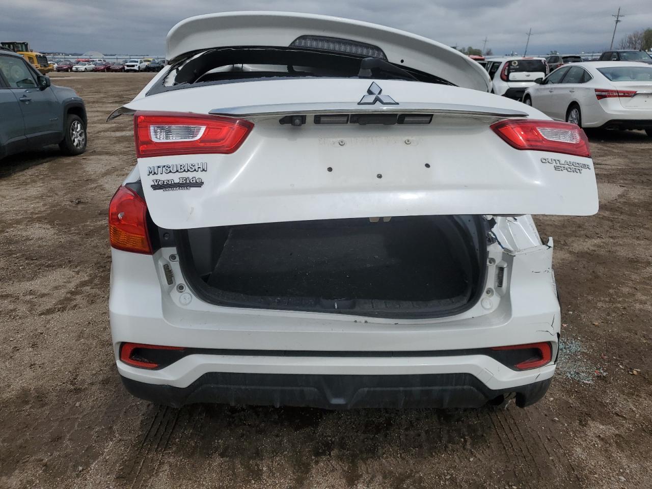 2018 Mitsubishi Outlander Sport Es VIN: JA4AR3AU1JZ019712 Lot: 54940985