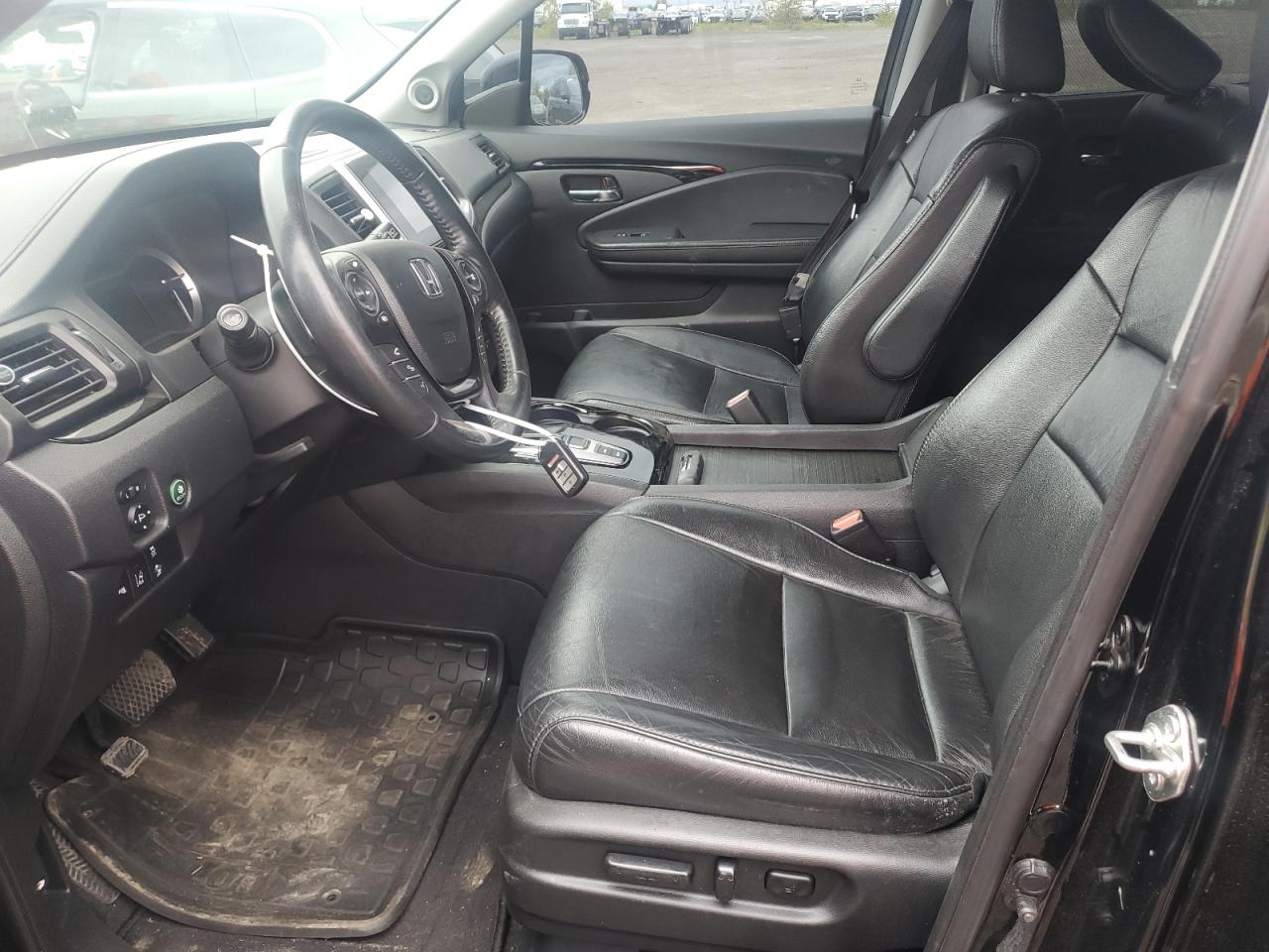 2018 Honda Pilot Touring VIN: 5FNYF5H90JB011956 Lot: 57482515