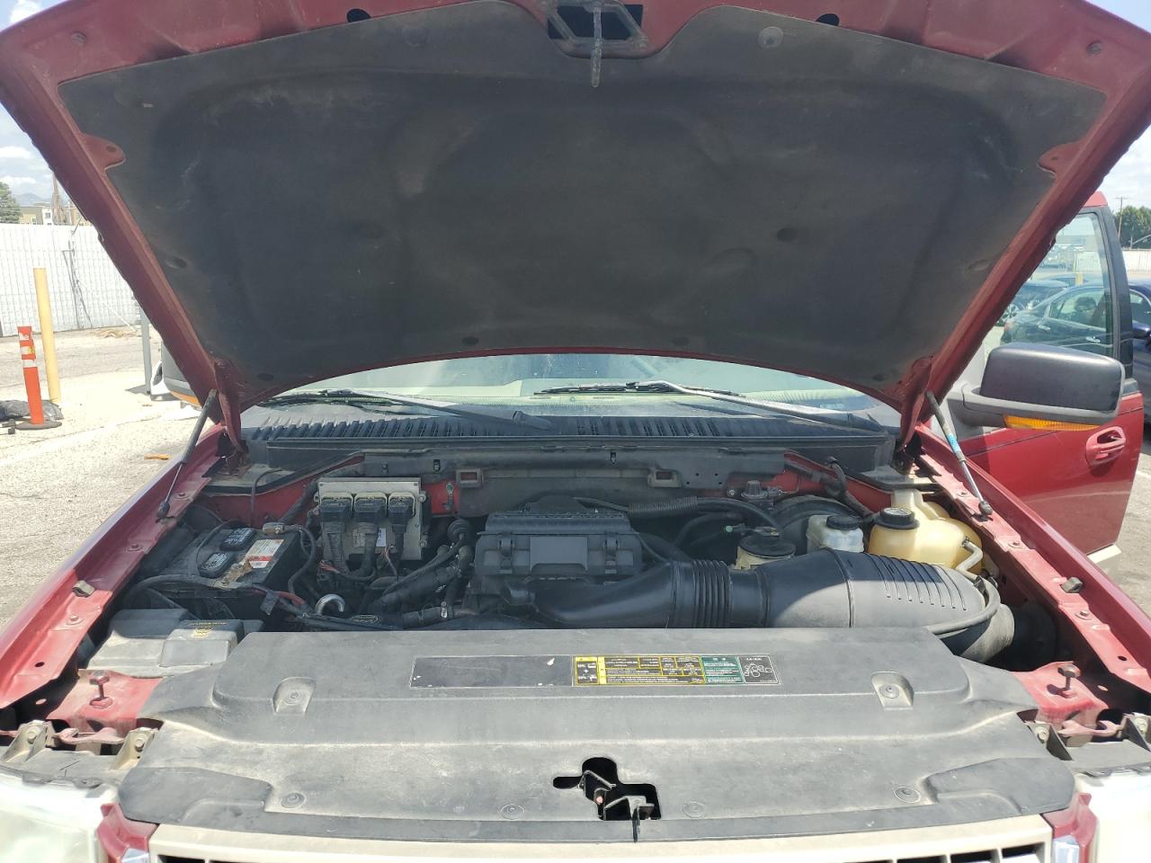 2005 Ford Expedition Eddie Bauer VIN: 1FMPU17545LA15984 Lot: 57132095