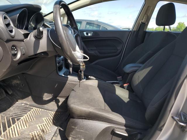 Hatchbacks FORD FIESTA 2016 Srebrny