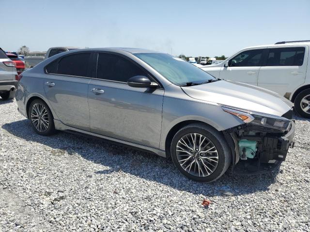  KIA FORTE 2023 Srebrny