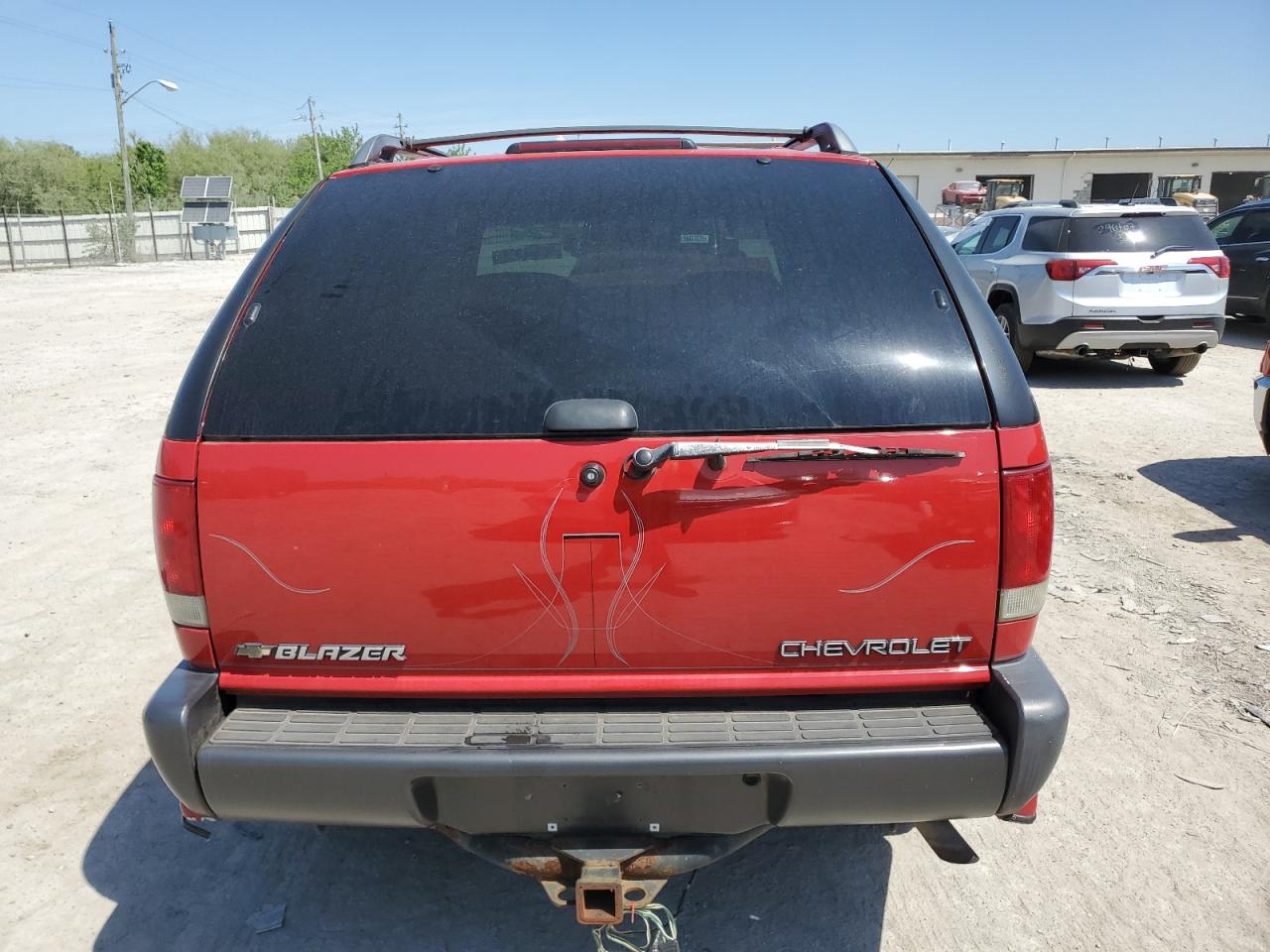 1996 Chevrolet Blazer VIN: 1GNCT18W2TK201658 Lot: 56384935