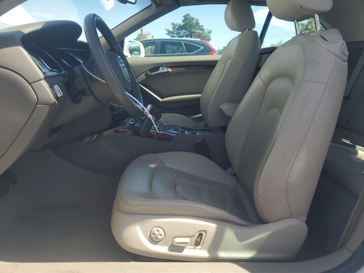 2011 Audi A5 Premium Plus VIN: WAULFAFH0BN015678 Lot: 56942035