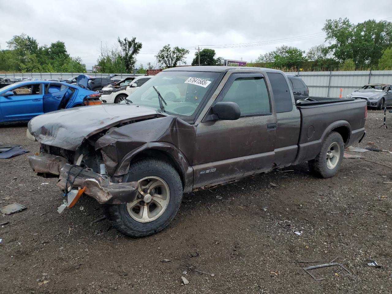 2000 Chevrolet S Truck S10 for Sale in Chicago Heights, IL - Front End