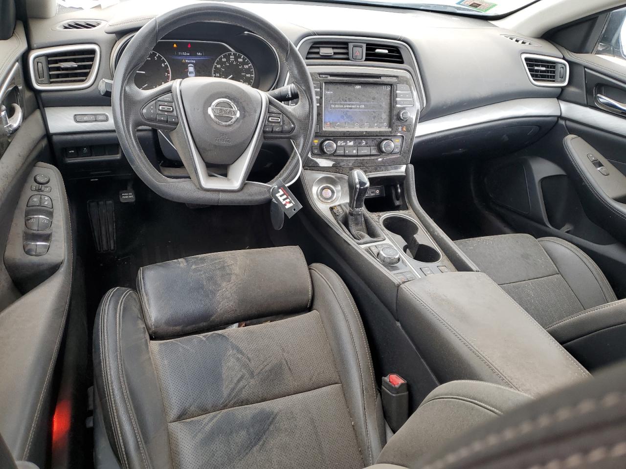 2017 Nissan Maxima - Image 8