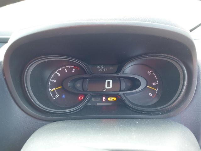 2015 VAUXHALL VIVARO 290