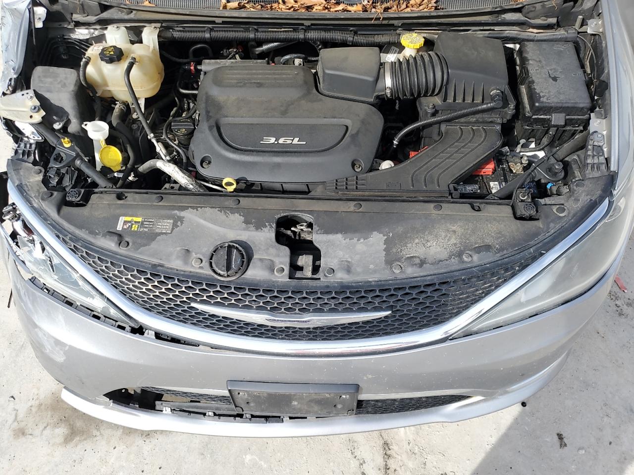 2017 Chrysler Pacifica Touring L VIN: 2C4RC1BG5HR810417 Lot: 56349595
