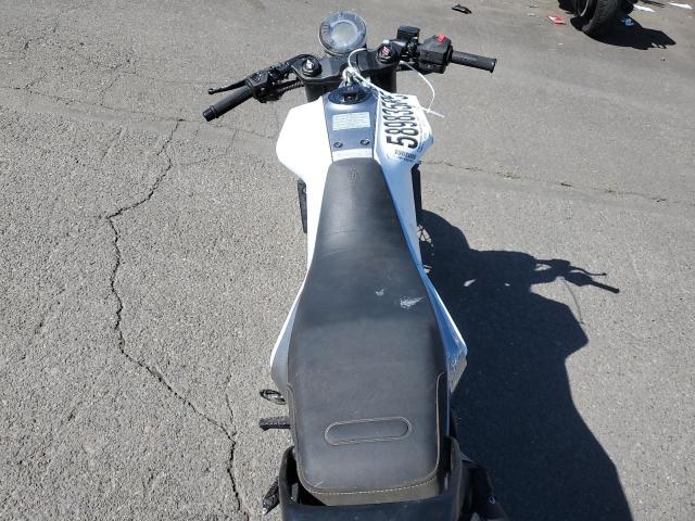 2022 HUSQVARNA VITPILEN 401/SVARTPILEN 401   
