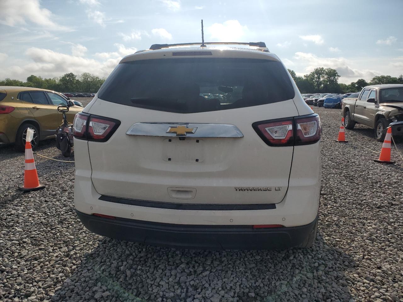 2015 Chevrolet Traverse Lt VIN: 1GNKRGKD0FJ272887 Lot: 56684055