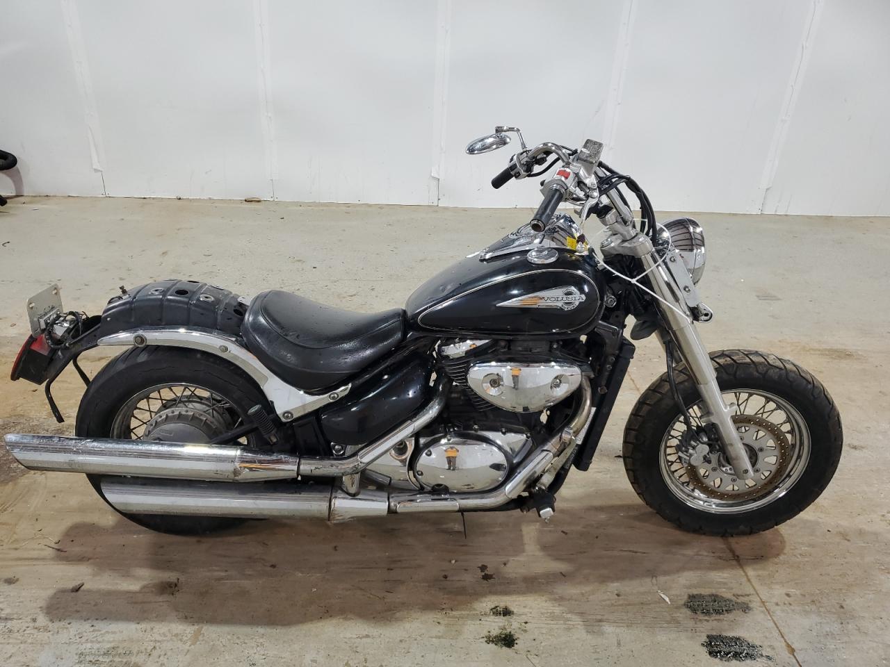 2003 Suzuki Vl800