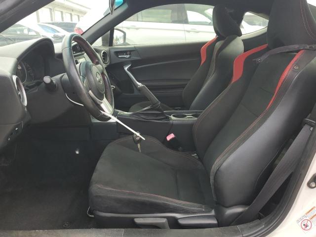  TOYOTA SCION 2016 Biały