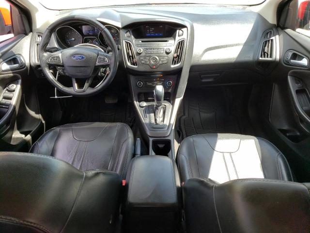 Sedans FORD FOCUS 2016 Czerwony