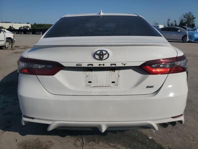  TOYOTA CAMRY 2021 Biały