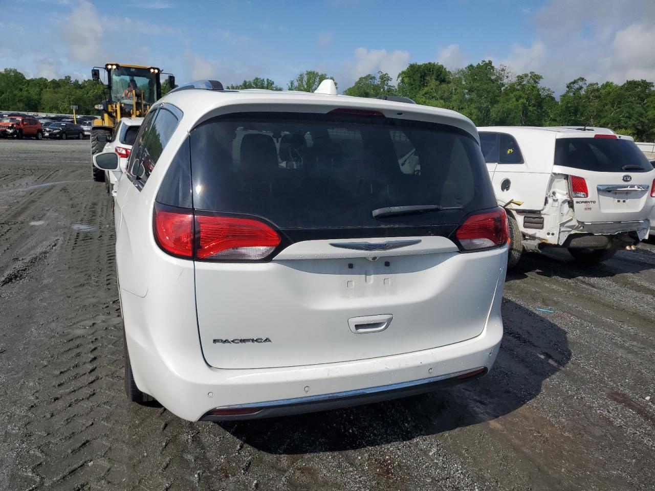 2019 Chrysler Pacifica Touring L VIN: 2C4RC1BG6KR548110 Lot: 56355175