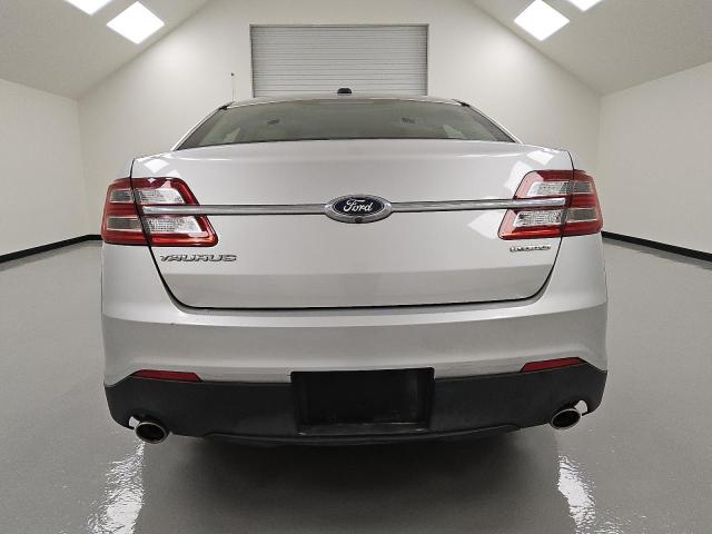 Sedans FORD TAURUS 2016 Srebrny