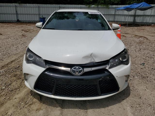  TOYOTA CAMRY 2017 Biały