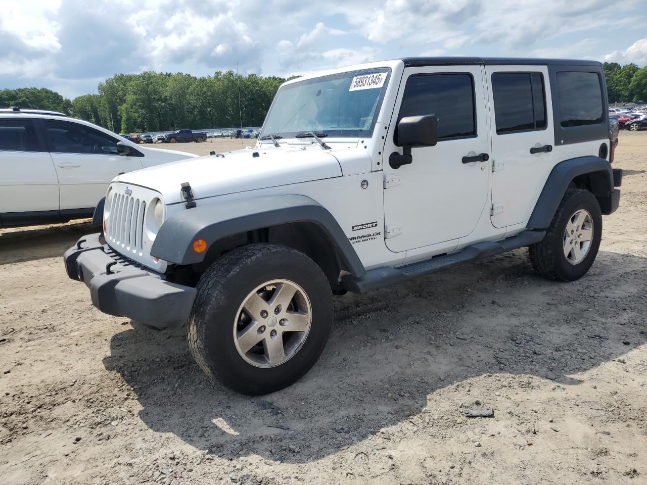 Conway, AR에서 판매 중인 2013 Jeep Wrangler Unlimited Sport - Minor Dent/Scratches
