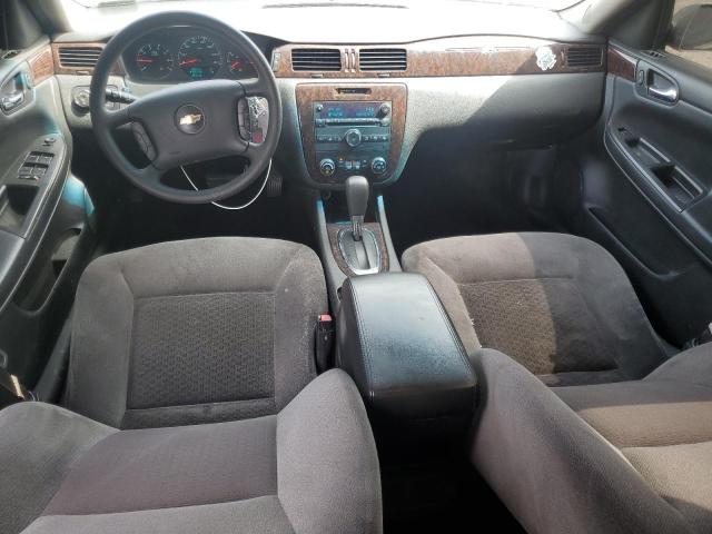 Sedans CHEVROLET IMPALA 2016 Srebrny