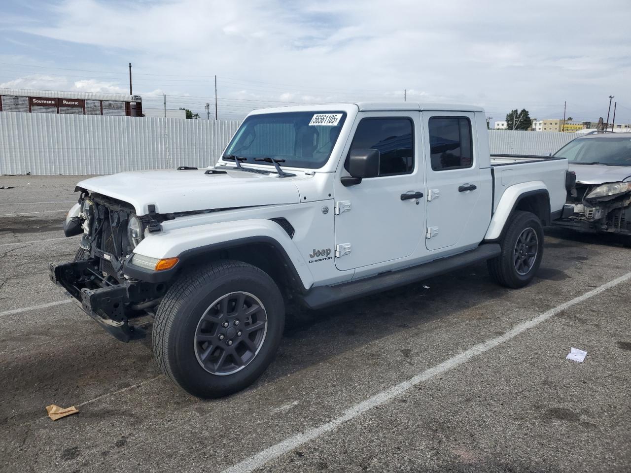 2021 Jeep Gladiator Overland zu verkaufen in Van Nuys, CA - Front End
