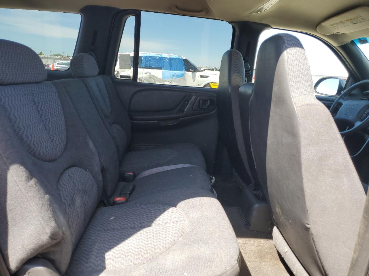 2000 Dodge Durango VIN: 1B4HR28Y8YF251207 Lot: 56235745